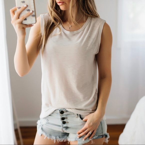 SoldOut11thStreet - Picture 2 of 7